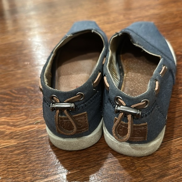 Bobs by Sketchers Size 7 - Picture 3 of 5